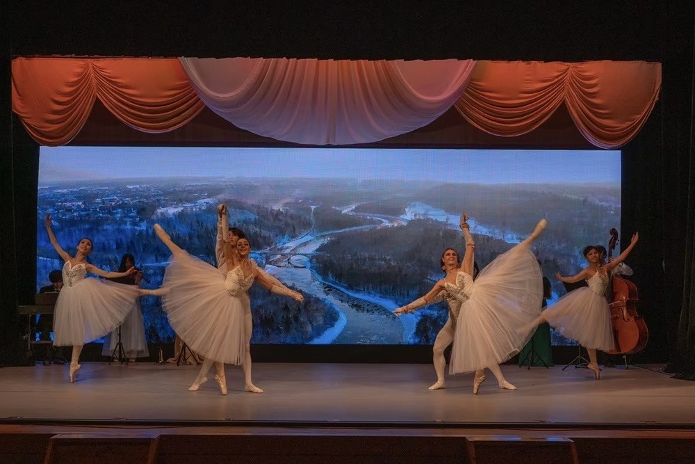 Awaji World Ballet presents [バレエ&オペラ ニューイヤーコンサート