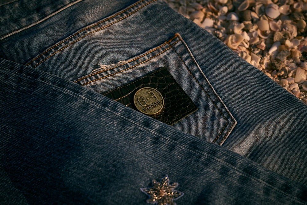 メンズ 【D&G】金刺繍認証タグ ストレートデニム 金ボタン ネオン