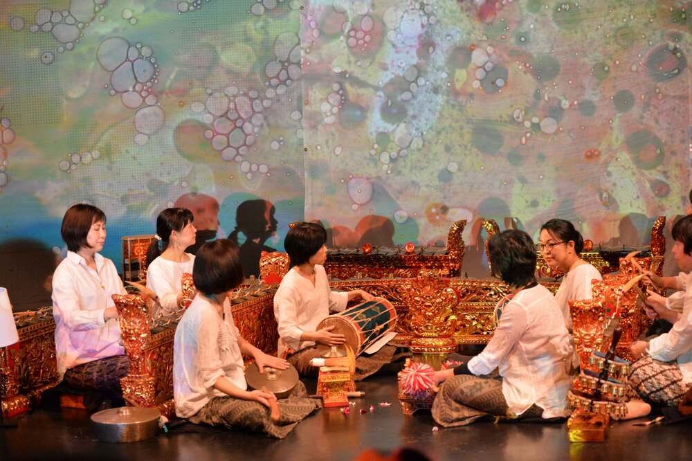 BALIのミニガムランとクンダン大小です/コンパクトな癒しの構成です