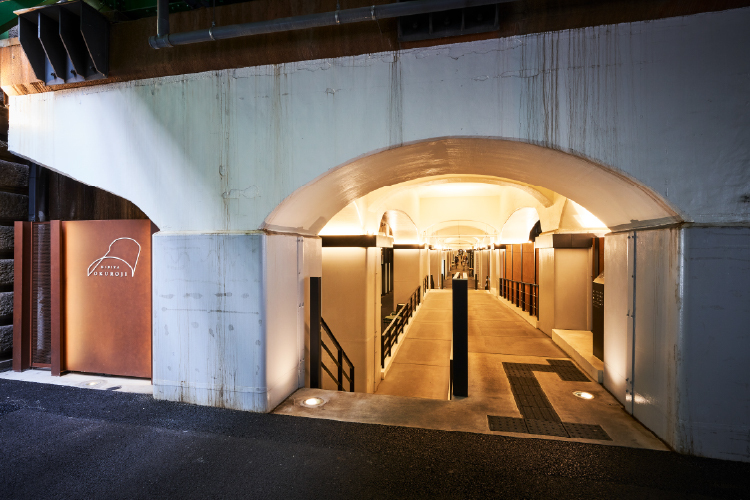 日比谷OKUROJI】開発担当者と紐解く、煉瓦アーチと鉄道高架下建築の
