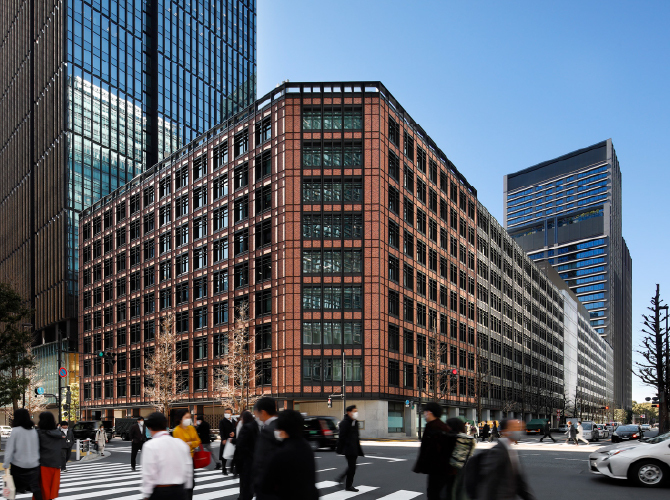 大手町ビル】改修設計者と大手町ビル巡り、屋上庭園SKYLABを見学【東京
