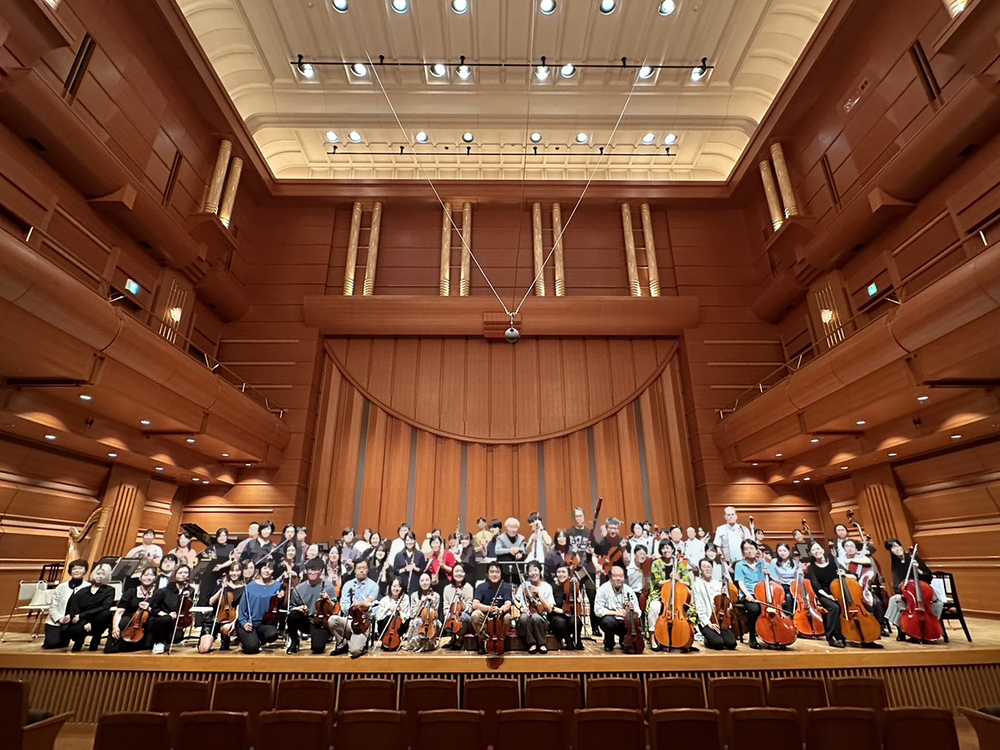 世界の有名オーケストラ生演奏 7500人超！ 世界最多人数のオーケストラが演奏 独 写真4枚 国際