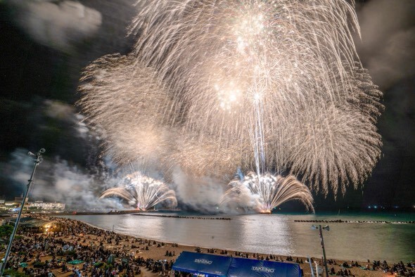 第54回たけの海上花火大会【竹野町海上花火大会実行委員会】 | 竹野浜