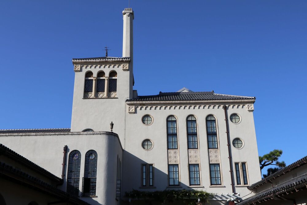 京都大学人文科学研究所分館】煌めくステンドグラス＆2階ホールまで